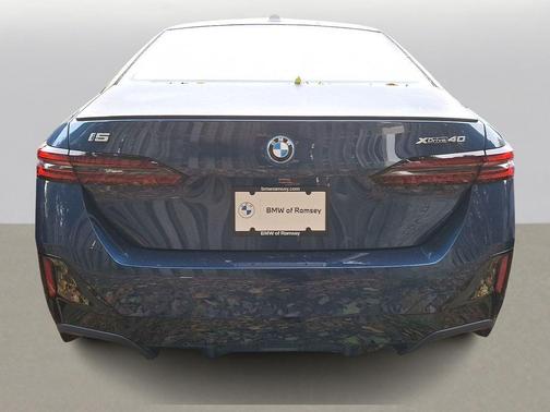2025 BMW i5 xDrive40