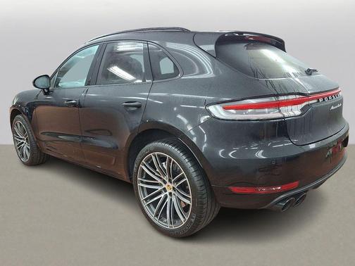2021 Porsche Macan Turbo