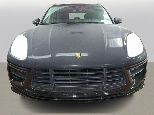 2021 Porsche Macan Turbo