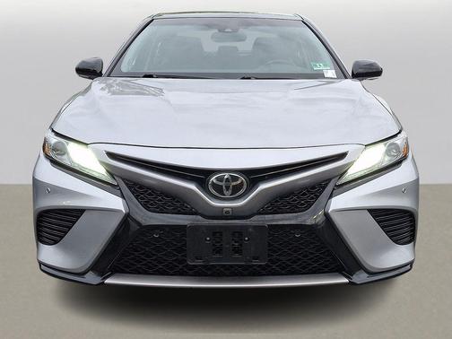 Midnight Black Metallic 2018 Toyota Camry XSE