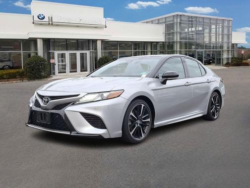 Midnight Black Metallic 2018 Toyota Camry XSE