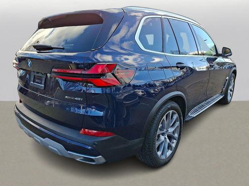 Tanzanite Blue II Metallic 2024 BMW X5 xDrive40i