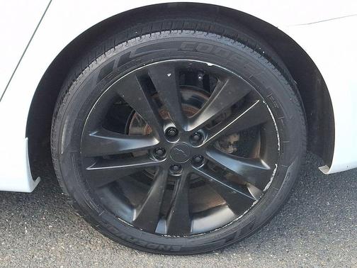 Summit White 2015 Chevrolet Cruze LTZ