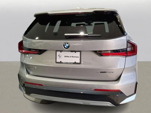 Space Silver Metallic 2026 BMW X1 xDrive28i