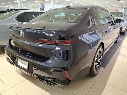 2025 BMW 760 i xDrive