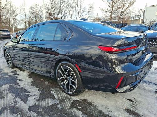 2023 BMW 760 i xDrive