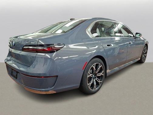 2025 BMW i7 xDrive60