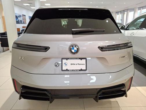 space silver metallic 2026 BMW iX xDrive60