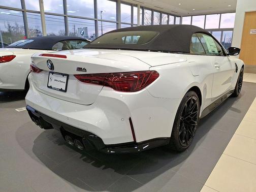 Alpine White 2026 BMW M4 Competition xDrive
