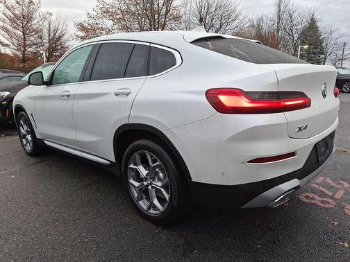 2025 BMW X4 xDrive30i