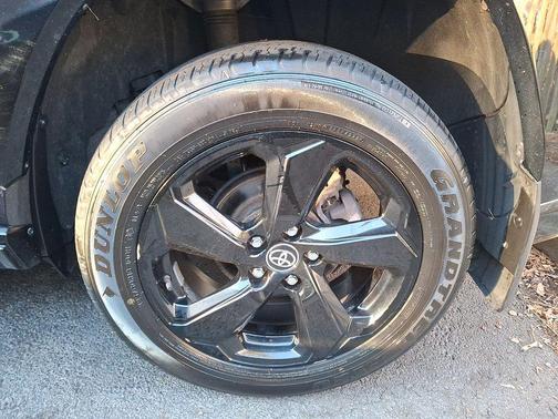 2020 Toyota RAV4 Hybrid SE