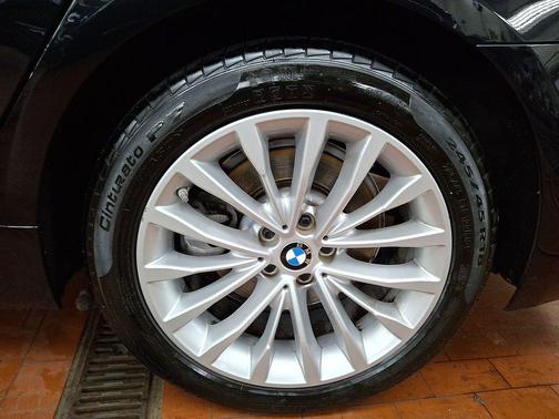 2023 BMW 530 i xDrive