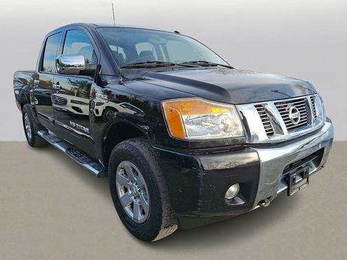 2014 Nissan Titan SV