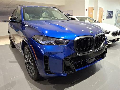 2025 BMW X5 M60i
