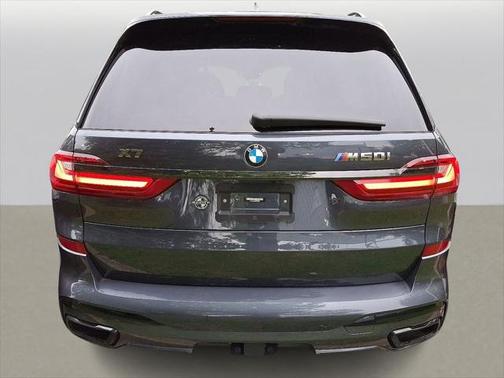 2022 BMW X7 M50i