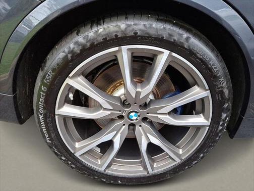 2022 BMW X7 M50i