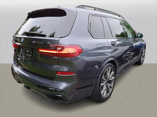 2022 BMW X7 M50i