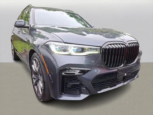2022 BMW X7 M50i