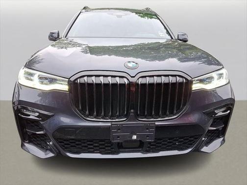 2022 BMW X7 M50i