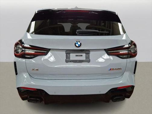 2024 BMW X3 M40i