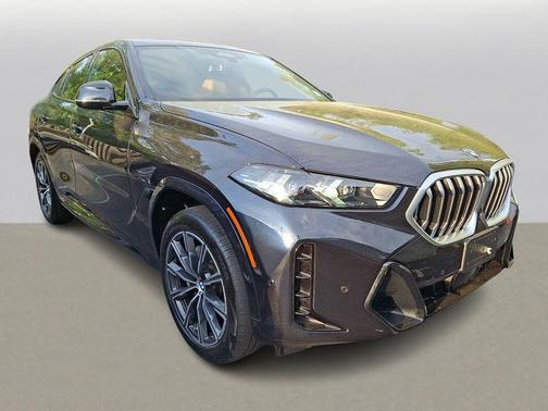 Carbon Black Metallic 2024 BMW X6 xDrive40i