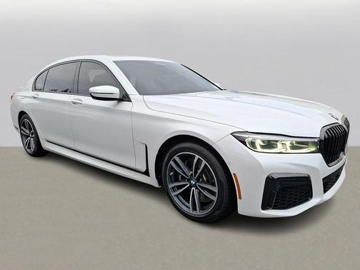 2022 BMW 750 i xDrive