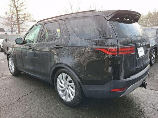 2025 Land Rover Discovery P300 S