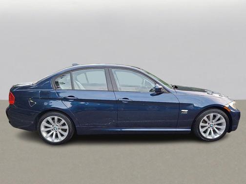 Deep Sea Blue Metallic 2011 BMW 328 xDrive