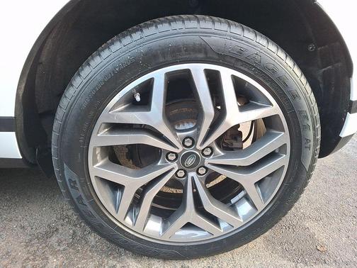 White 2020 Land Rover Range Rover Evoque SE