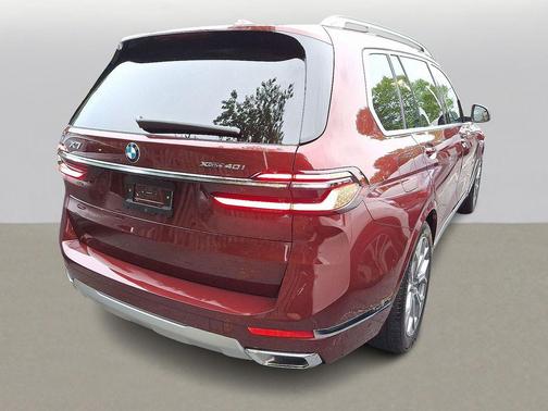 2025 BMW X7 xDrive40i