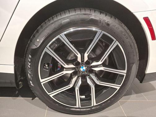 2025 BMW i7 eDrive50