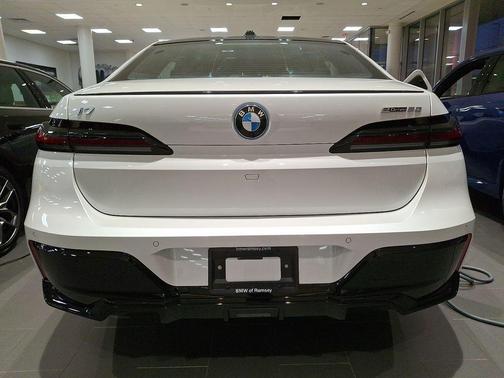 2025 BMW i7 eDrive50