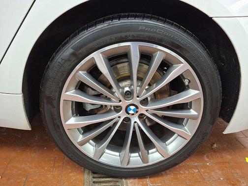 2023 BMW 530 i xDrive