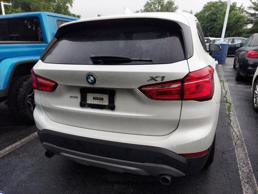 Photo 5 of 21 of 2017 BMW X1 xDrive 28i