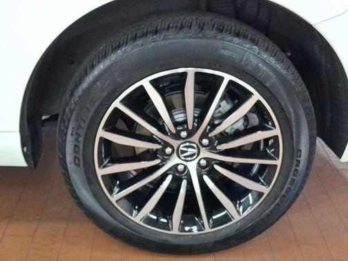 Platinum White Pearl 2025 Acura RDX Advance Package