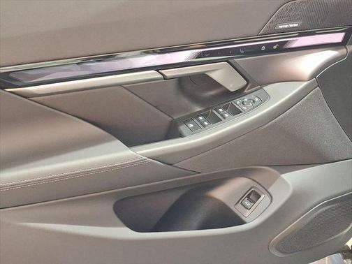 2025 BMW i5 xDrive40