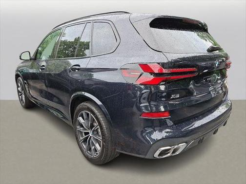 2026 BMW X5 M60i