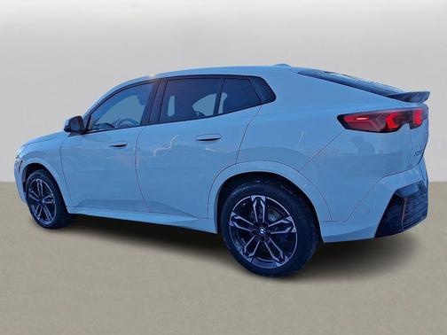 2025 BMW X2 xDrive28i