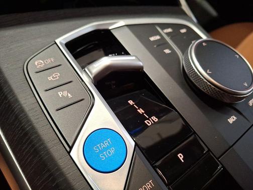 Cape York Green Metallic 2026 BMW i4 Gran Coupe xDrive40