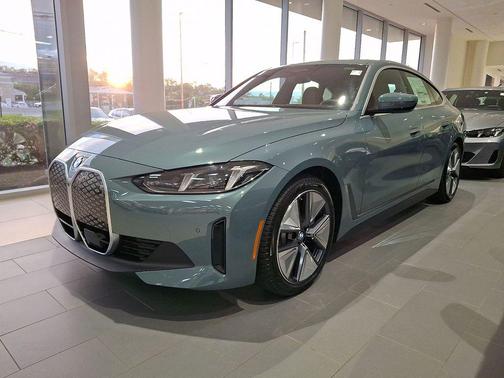 Cape York Green Metallic 2026 BMW i4 Gran Coupe xDrive40