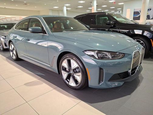 Cape York Green Metallic 2026 BMW i4 Gran Coupe xDrive40