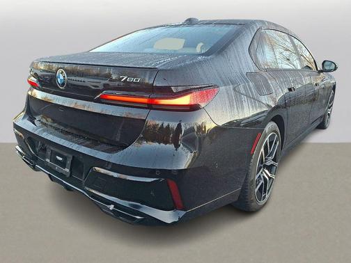 2023 BMW 760 i xDrive