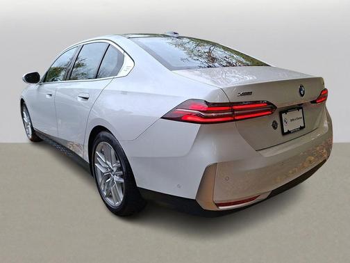 2025 BMW 540 xDrive