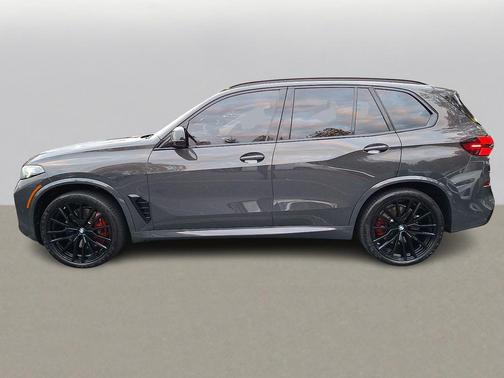 2024 BMW X5 M60i