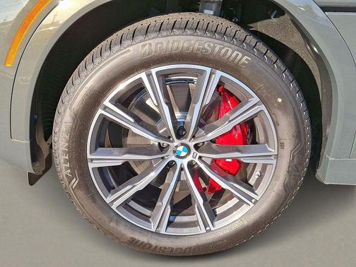 Dravit Grey Metallic 2026 BMW X6 xDrive40i