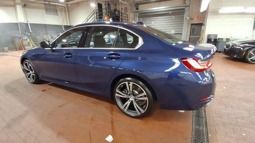 2024 BMW 330 i xDrive