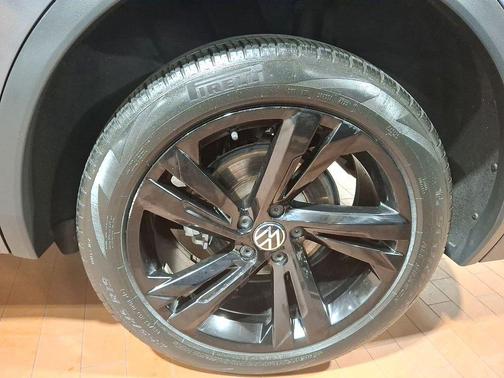 2023 Volkswagen Tiguan 2.0T SE R-Line Black 4MOTION