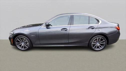 2022 BMW 330e Base