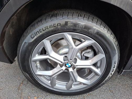 2025 BMW X4 xDrive30i