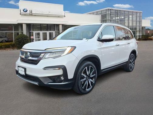 2022 Honda Pilot Touring 8-Passenger
